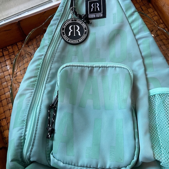 Robin Ruth Teal Women’s Hawaii Aloha Sling Backpack Bag PRICE DROP - Picture 1 of 8